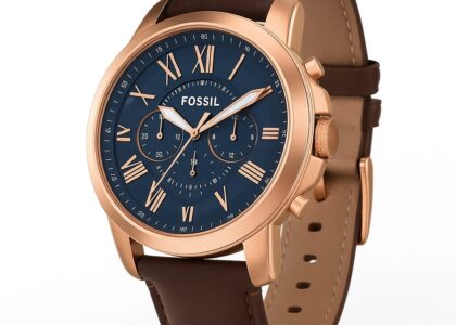 “Elegant Fossil Watch on wrist with leather strap – timeless elegance in Pakistan”