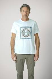 Etro (Italy) luxury fashion brand logo and design